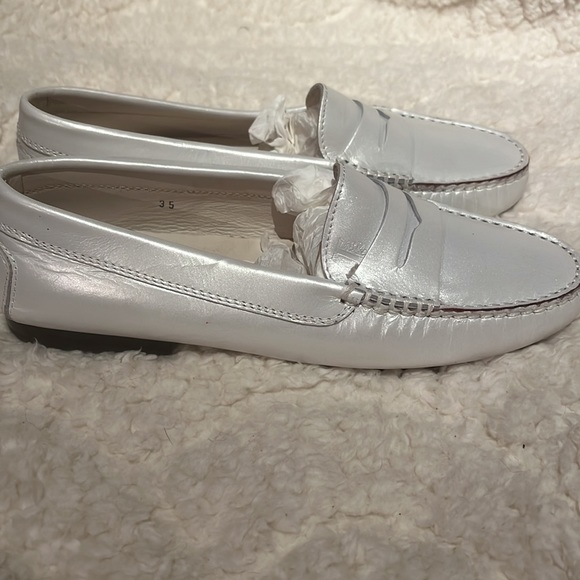 JP Todd  penny, loafers made in Italy white pearl  new with tags size 5.5 - Picture 3 of 5